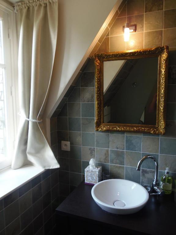 Chateau De Launay Mery-Corbon Room photo
