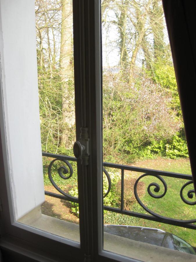 Chateau De Launay Mery-Corbon Room photo