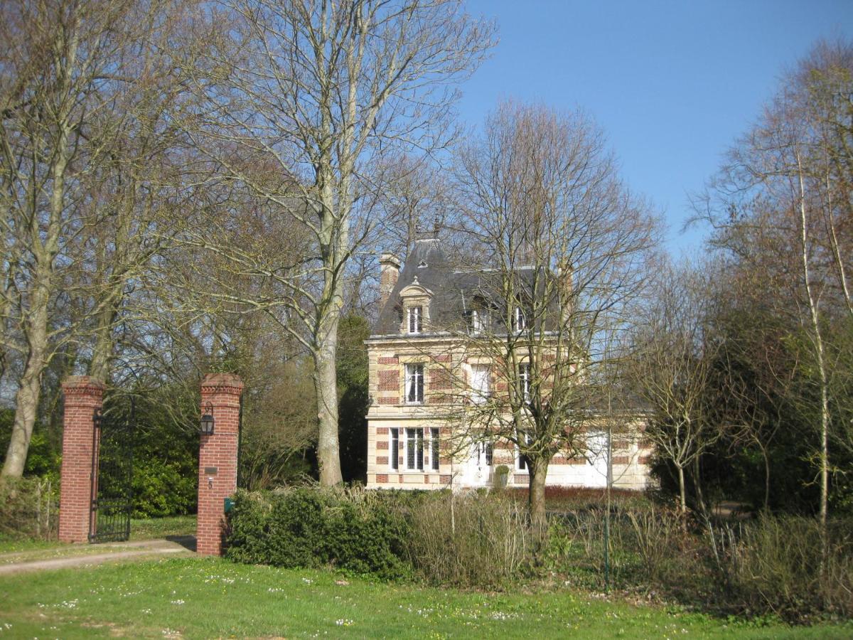 Chateau De Launay Mery-Corbon Exterior photo