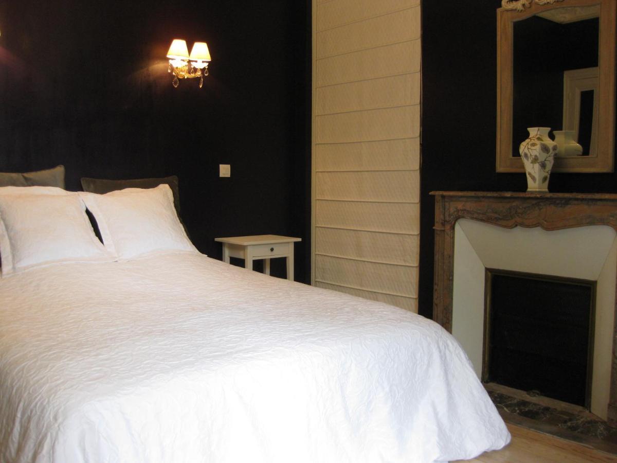 Chateau De Launay Mery-Corbon Room photo
