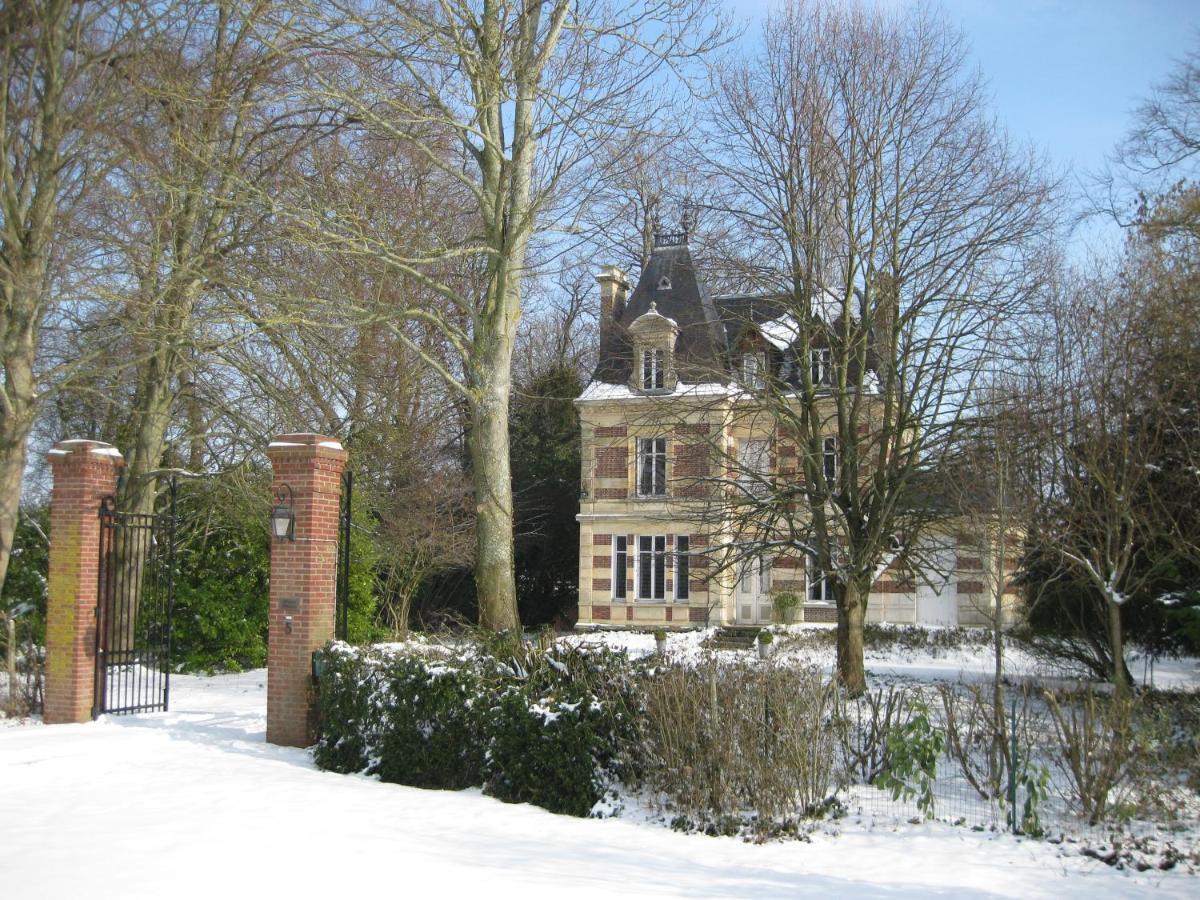 Chateau De Launay Mery-Corbon Exterior photo