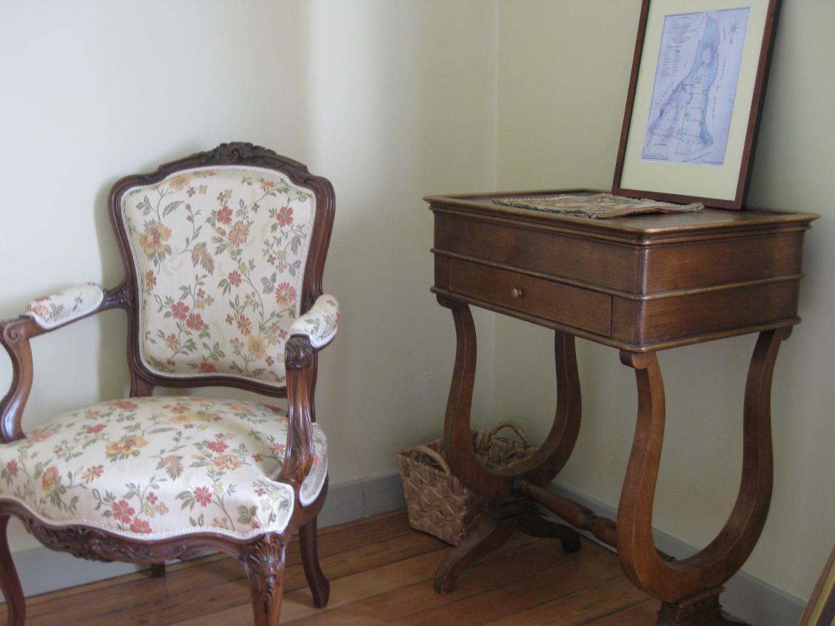 Chateau De Launay Mery-Corbon Room photo